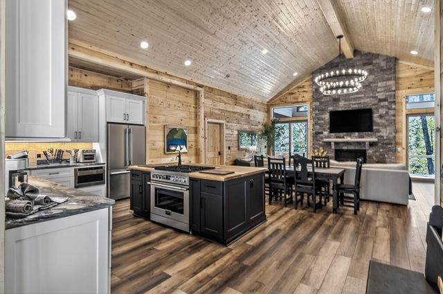 245 Bear Paw Trail, Blue Ridge, GA 30513