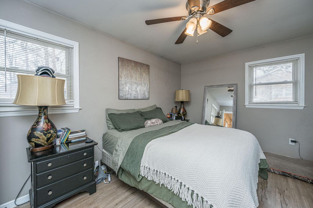 Image 22 of property listing at 210 Jimbo Road, Summerville, SC 29485