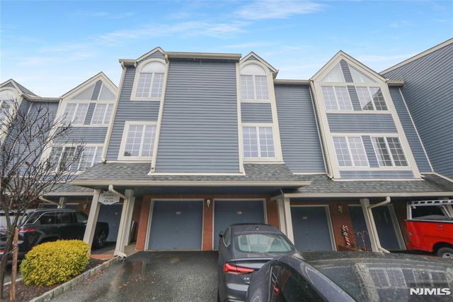 108 Surrey Court 108, Ramsey, NJ 07446