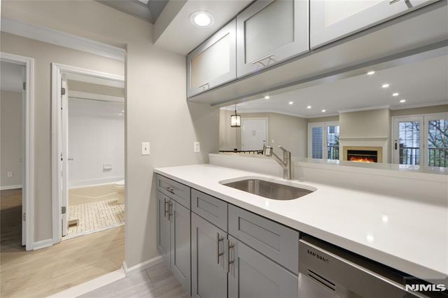 108 Surrey Court 108, Ramsey, NJ 07446