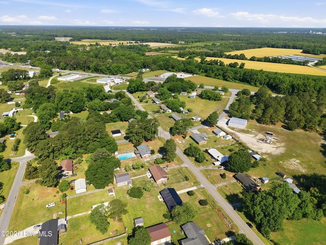 755 Central Avenue, Kinston, NC 28504
