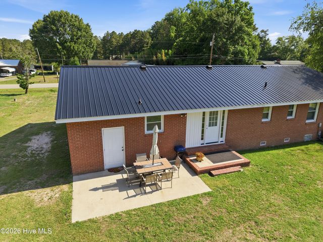 755 Central Avenue, Kinston, NC 28504