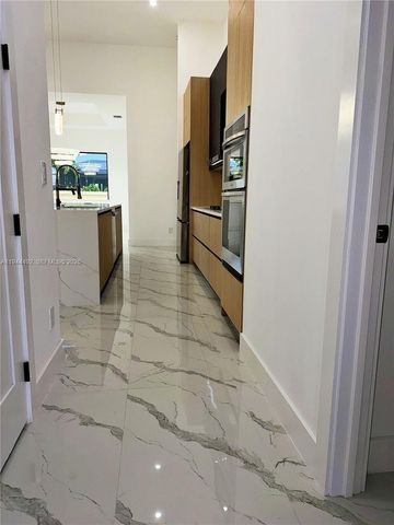 214 SE 8th Street, Cape Coral, FL 33990