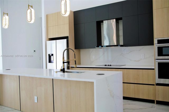 214 SE 8th Street, Cape Coral, FL 33990