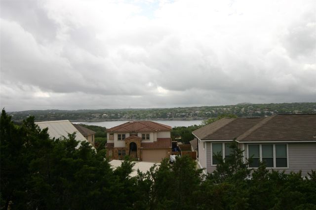 332 Southwind RD, Point Venture, TX 78645