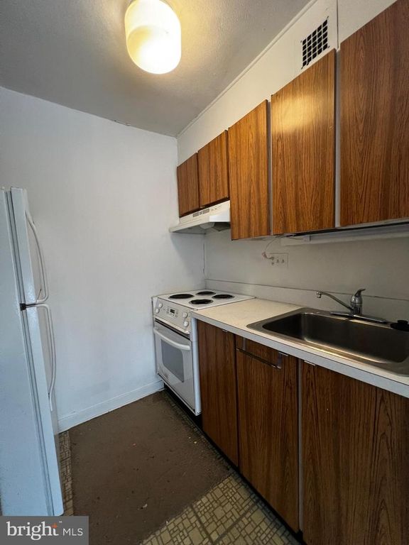 224-30 W RITTENHOUSE SQ #1704, Philadelphia, PA 19103