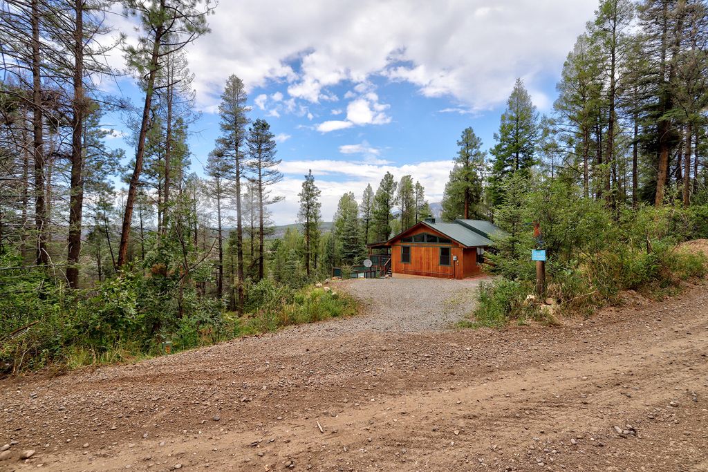 Image 2 of property listing at 1341 Los Griegos Road, Jemez Springs, NM 87025