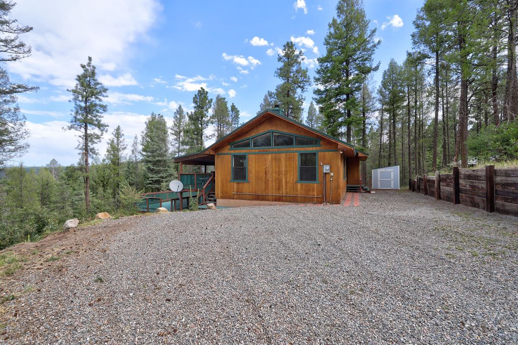 Image 4 of property listing at 1341 Los Griegos Road, Jemez Springs, NM 87025