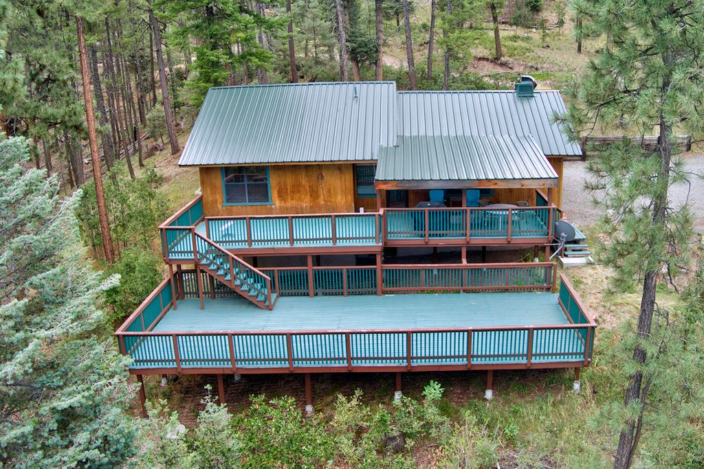 Image 6 of property listing at 1341 Los Griegos Road, Jemez Springs, NM 87025