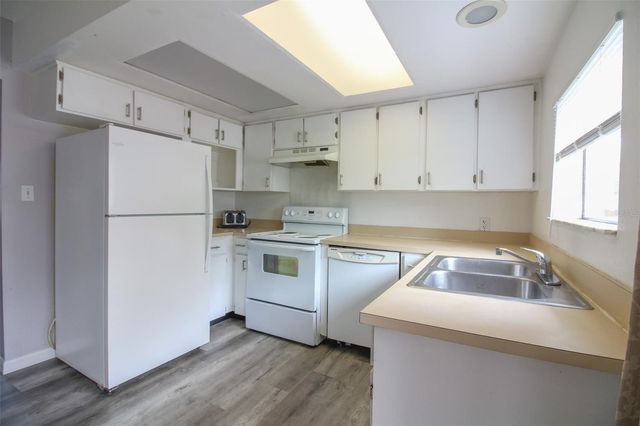 1533 KING AVENUE, Lakeland, FL 33803