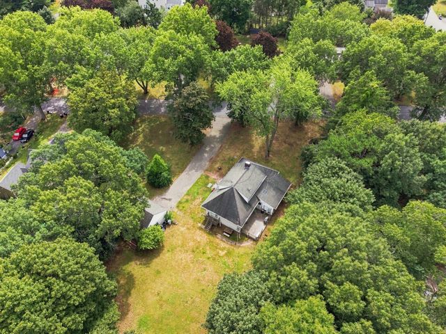 10 Pilgrim Way, Walpole, MA 02032
