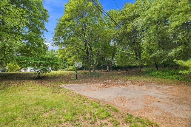 10 Pilgrim Way, Walpole, MA 02032