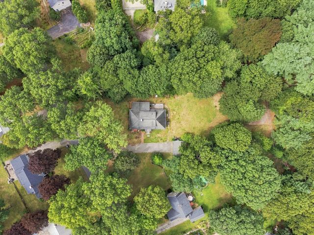 10 Pilgrim Way, Walpole, MA 02032