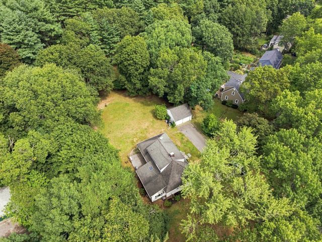 10 Pilgrim Way, Walpole, MA 02032