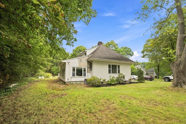 10 Pilgrim Way, Walpole, MA 02032