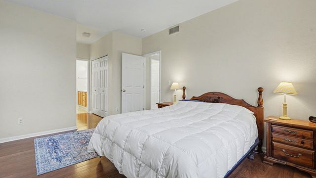 1492 Fox Pointe Circle, Ann Arbor, MI 48108