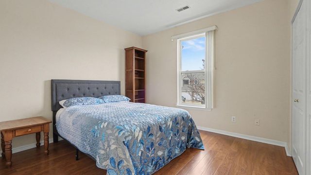 1492 Fox Pointe Circle, Ann Arbor, MI 48108
