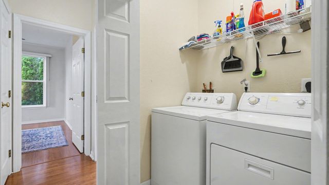 1492 Fox Pointe Circle, Ann Arbor, MI 48108