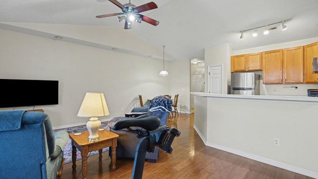 1492 Fox Pointe Circle, Ann Arbor, MI 48108