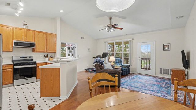 1492 Fox Pointe Circle, Ann Arbor, MI 48108