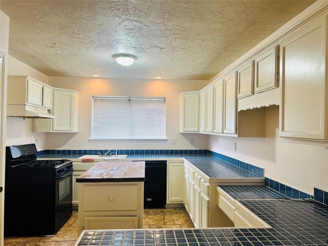 12614 Hunting Briar Drive, Houston, TX 77099