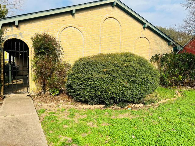 12614 Hunting Briar Drive, Houston, TX 77099