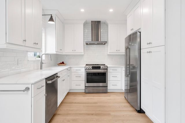 611 N Palmway, Lake Worth Beach, FL 33460