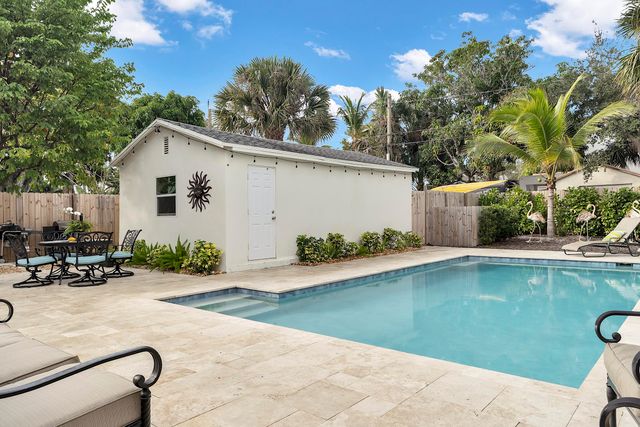 611 N Palmway, Lake Worth Beach, FL 33460