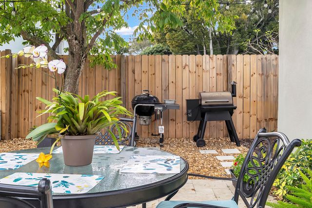 611 N Palmway, Lake Worth Beach, FL 33460