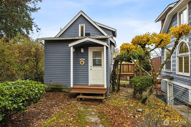 1833 3rd Street, Kirkland, WA 98033