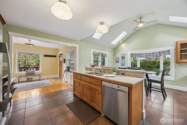 1833 3rd Street, Kirkland, WA 98033