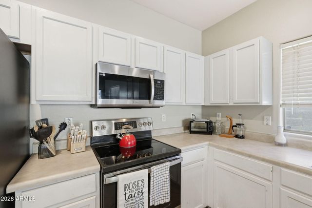 3146 E SUPERIOR Road, San Tan Valley, AZ 85143