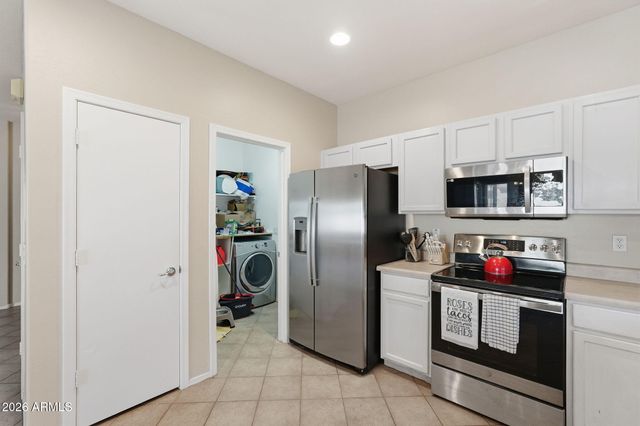 3146 E SUPERIOR Road, San Tan Valley, AZ 85143