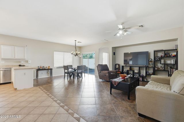 3146 E SUPERIOR Road, San Tan Valley, AZ 85143