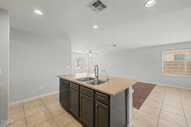 32974 N SANDSTONE Drive, San Tan Valley, AZ 85143