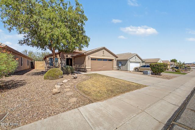 32974 N SANDSTONE Drive, San Tan Valley, AZ 85143