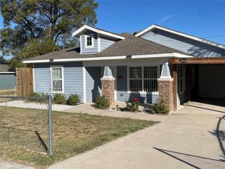 937 E Maddox Avenue, Fort Worth, TX 76104
