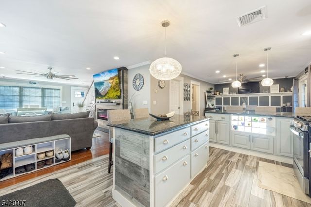 28 Hopson Ave, Little Falls Twp., NJ 07424