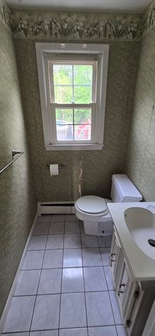 119 Longwood Dr, Chicopee, MA 01020
