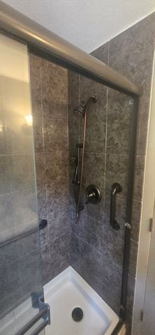 119 Longwood Dr, Chicopee, MA 01020