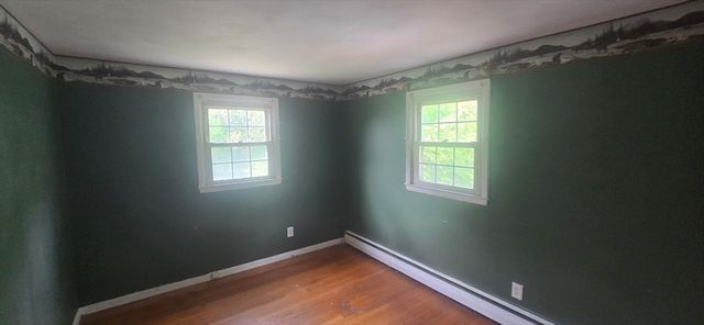 119 Longwood Dr, Chicopee, MA 01020