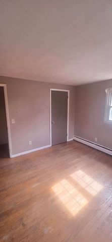 119 Longwood Dr, Chicopee, MA 01020