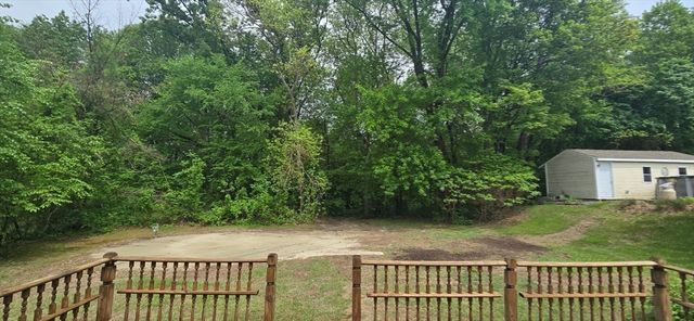 119 Longwood Dr, Chicopee, MA 01020