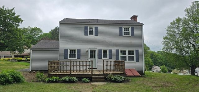 119 Longwood Dr, Chicopee, MA 01020