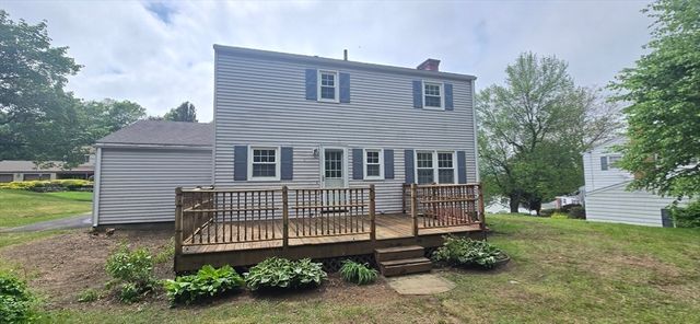 119 Longwood Dr, Chicopee, MA 01020