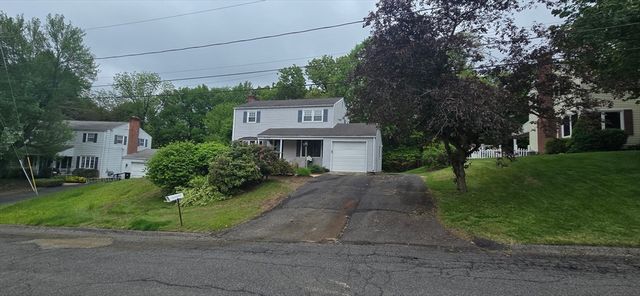 119 Longwood Dr, Chicopee, MA 01020