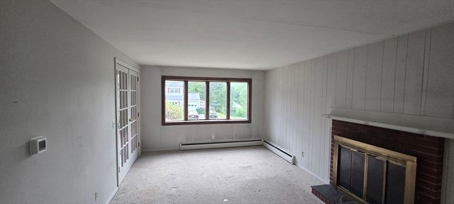 119 Longwood Dr, Chicopee, MA 01020