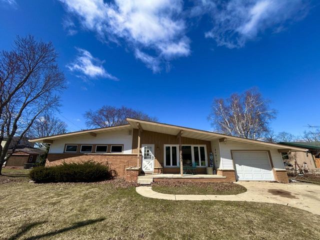 1521 Stark STREET, Kewaskum, WI 53040