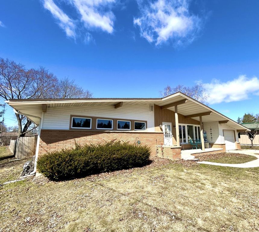 1521 Stark STREET, Kewaskum, WI 53040