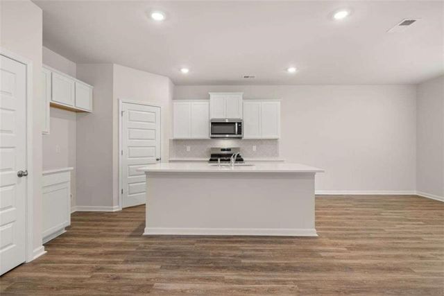 201 Lauritsen Way, Newnan, GA 30265